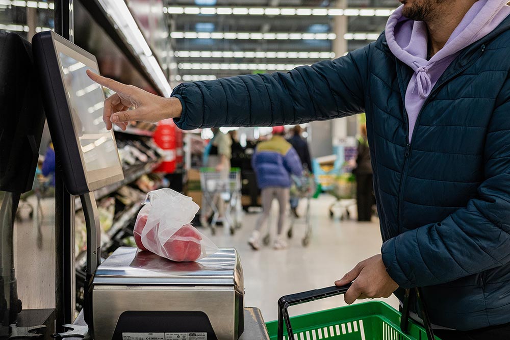 Self-Checkout_ISTOCK_CM_01.jpg