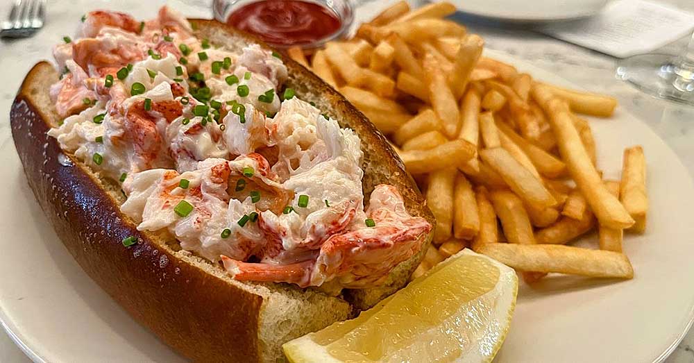 The-Lobster-Stop-little_whale_lobster_roll_horizo.jpg