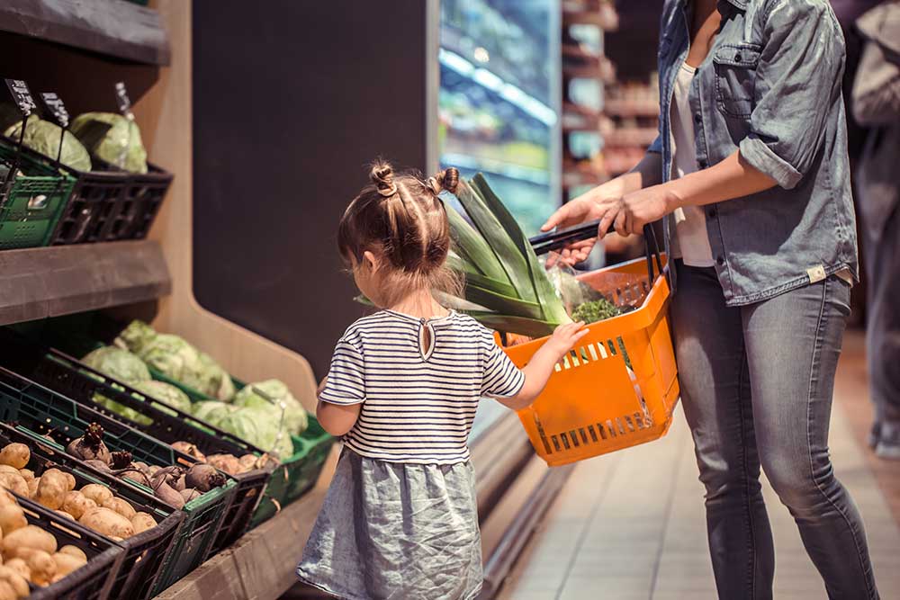 mom-and-daughter-are-shopping-at-the-supermarket-2025-03-15-13-13-36-utc.jpg