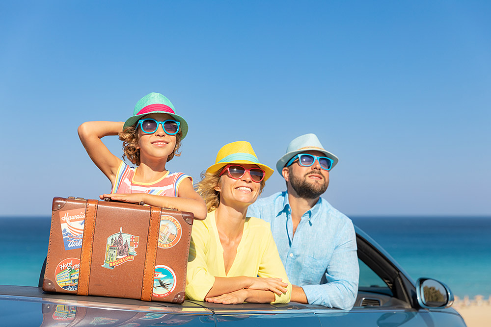 happy-family-travel-by-car-on-summer-vacation-2024-10-15-07-53-19-utc.jpg