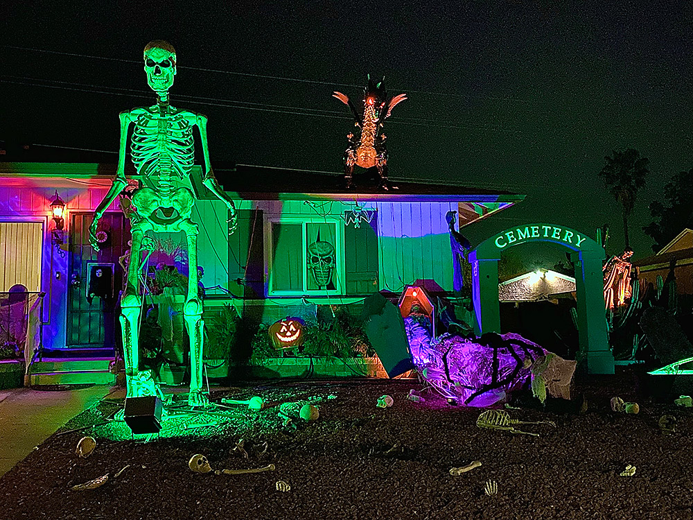 home-with-nightmare-halloween-decorations-at-night-2025-03-09-21-16-10-utc.jpg