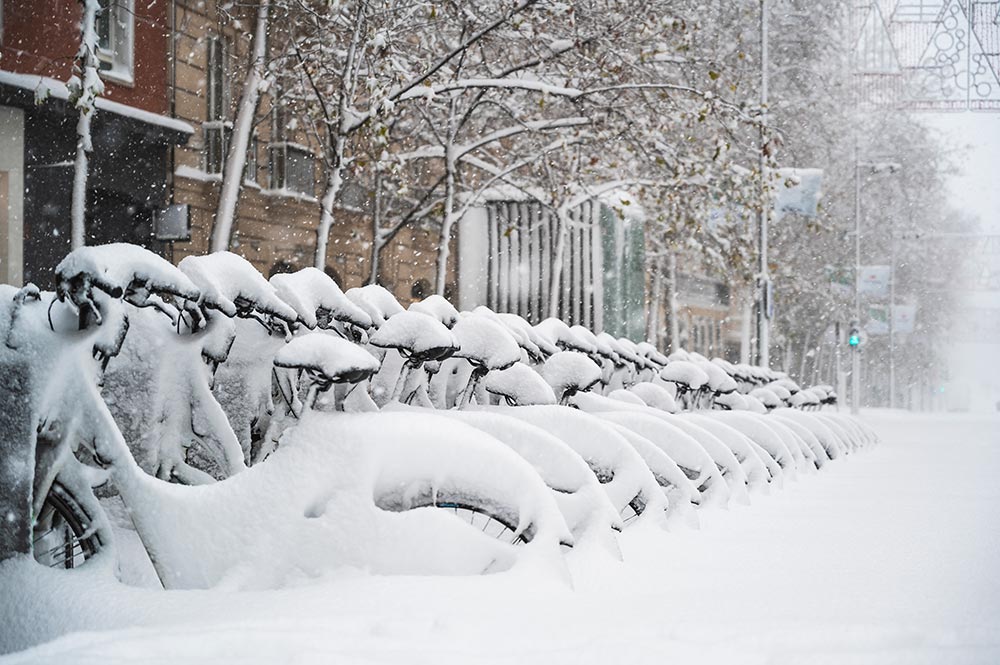 bicycle-parking-on-the-streets-of-madrid-covered-w-2026-01-07-05-44-38-utc.JPG