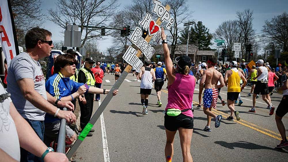 boston-marathon-heartbreak-hill.jpg