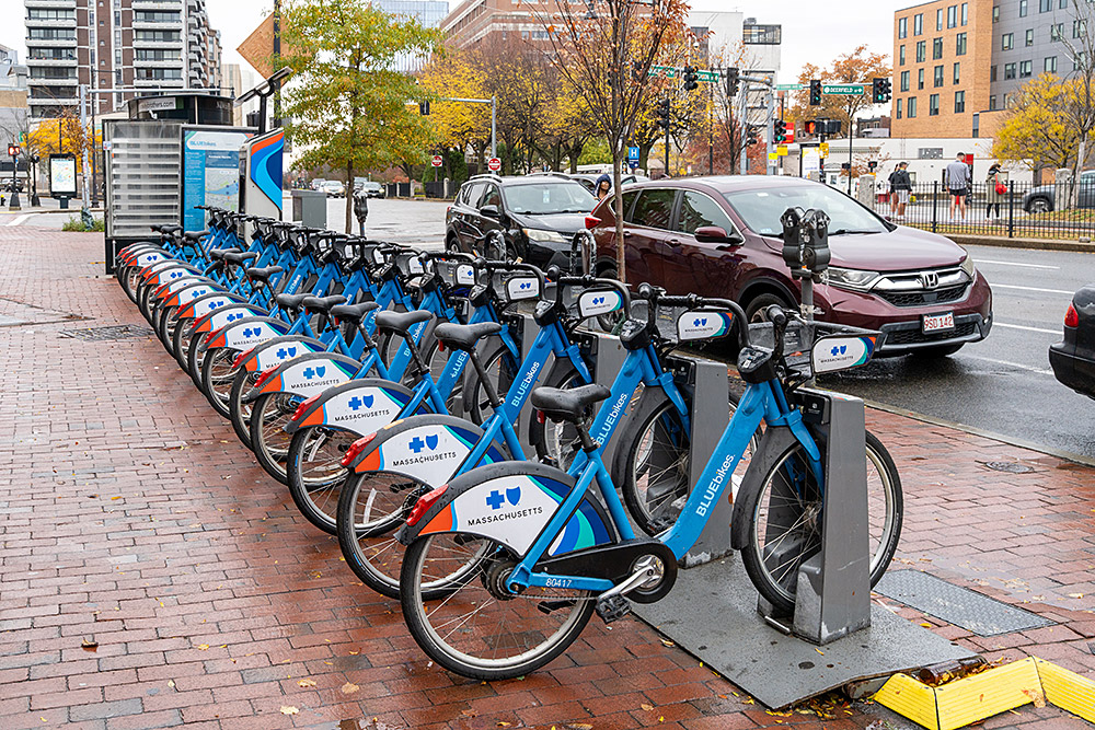 Bluebikes_54924730595.jpg