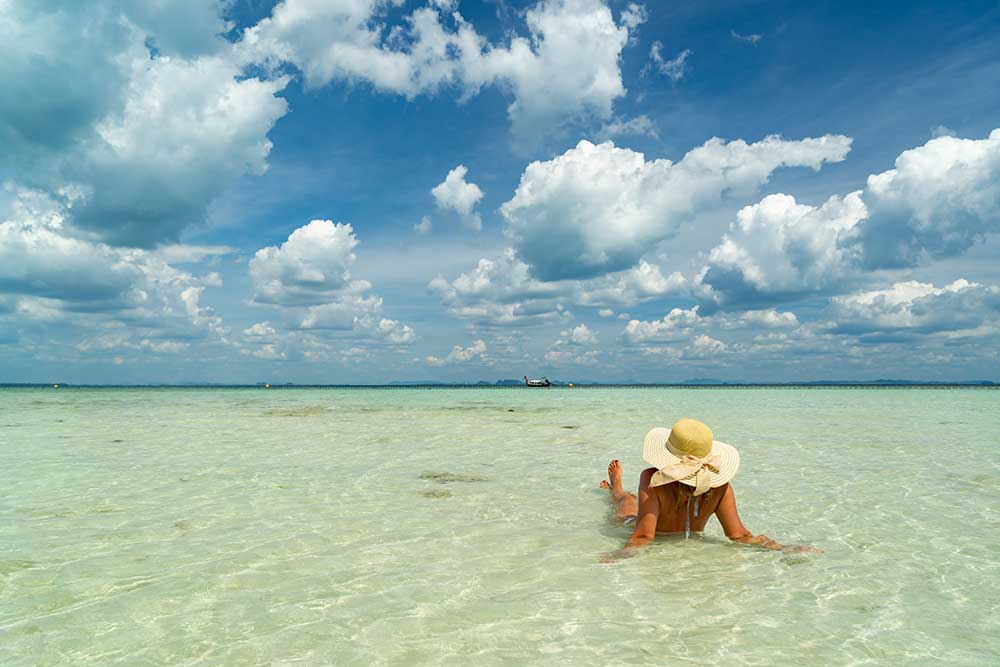 woman-at-the-beach-in-thailand-2025-02-10-12-26-54-utc.jpg