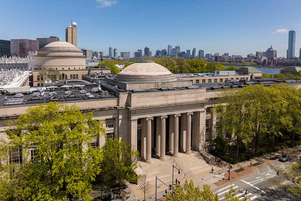 mit-entrance-aerial-view-00_0.jpg